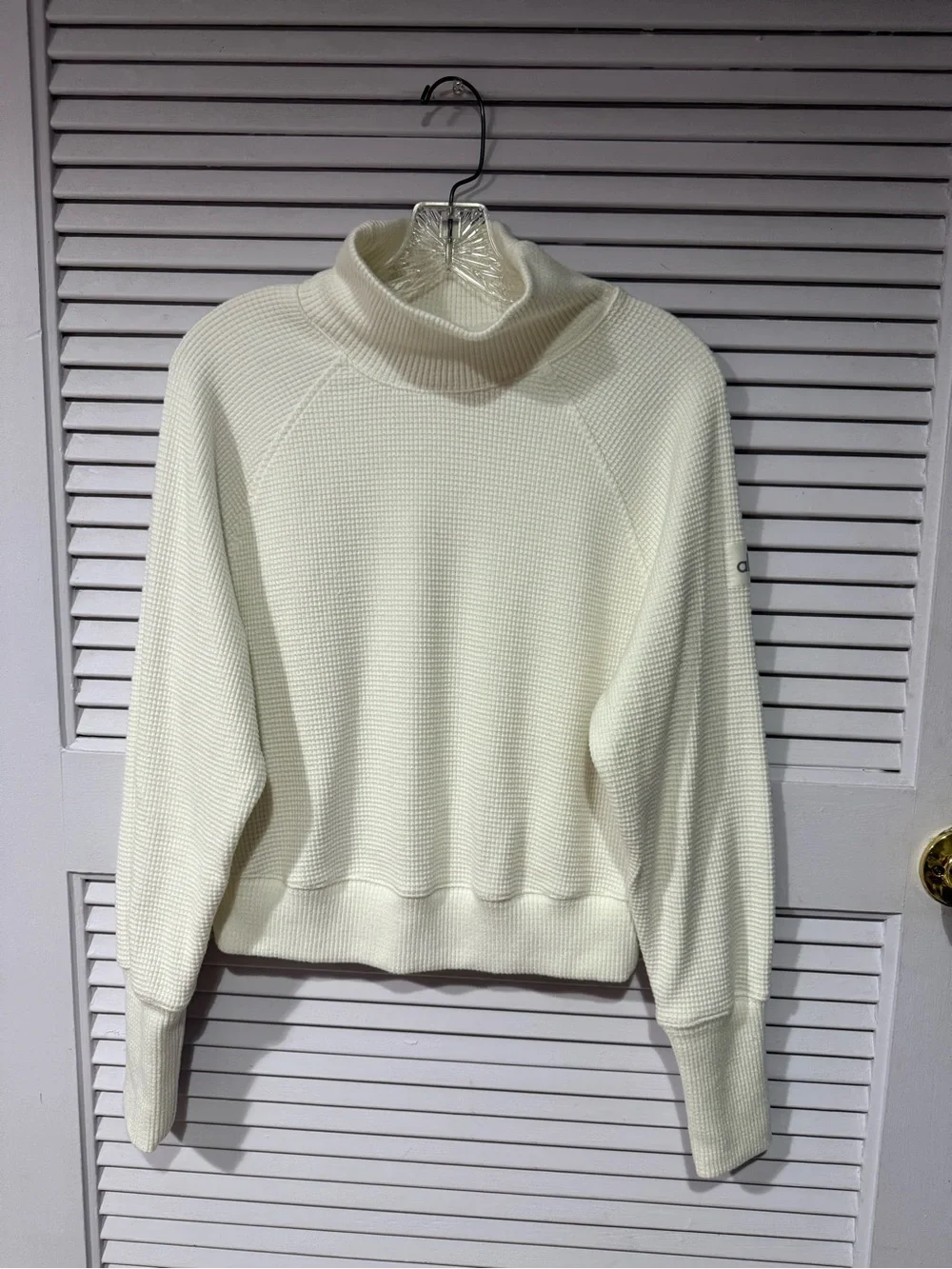 ALO Women’s Yoga Cream Turtleneck Waffle Knit Sweater Size:Small